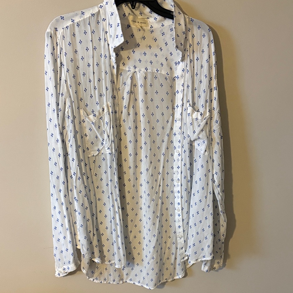 Cloth and Stone White and Blue Patterned Button-Up Shirt